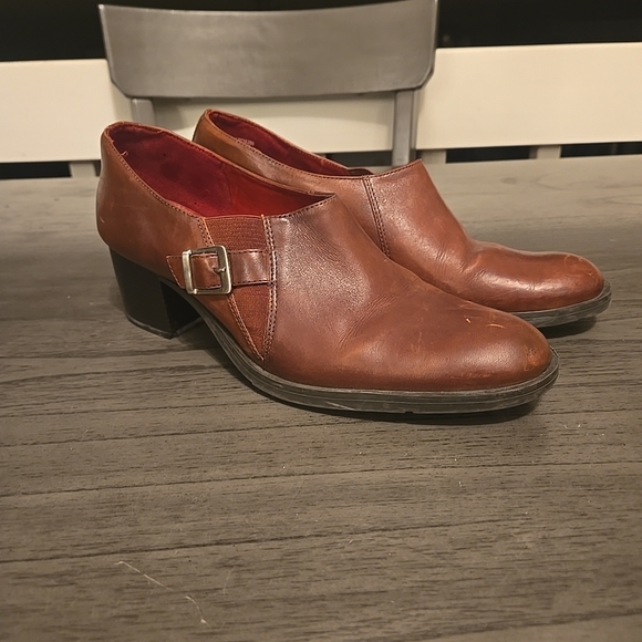 Naturalizer Brown Leather Loafers NATURALIZER  Brown Leather Bootie Style Pumps